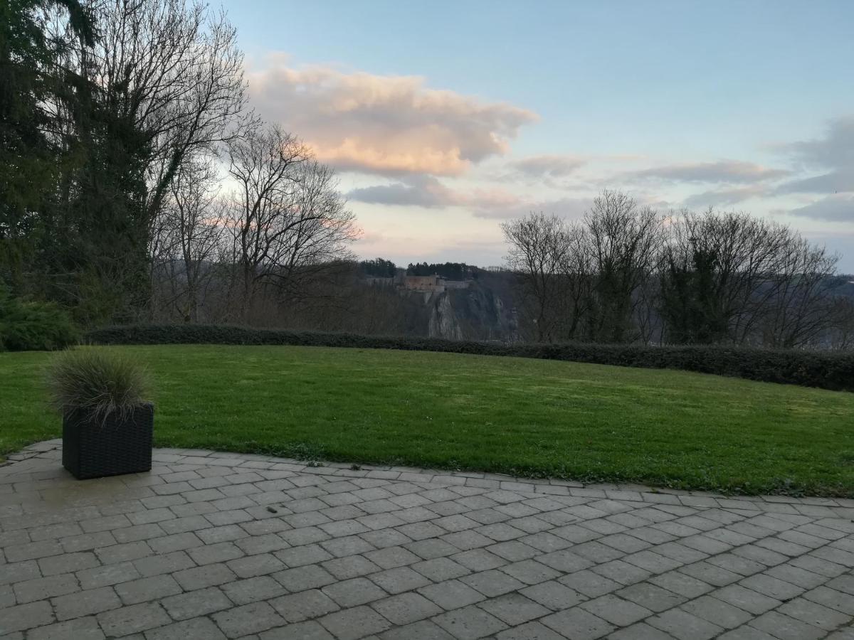La Belle Vue Bed and breakfast
